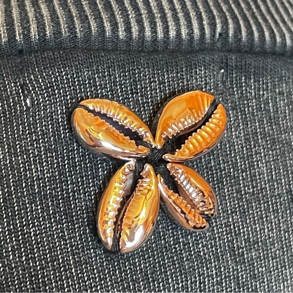 Winston White distressed black crop sweatshirt - Picture 2 of 5